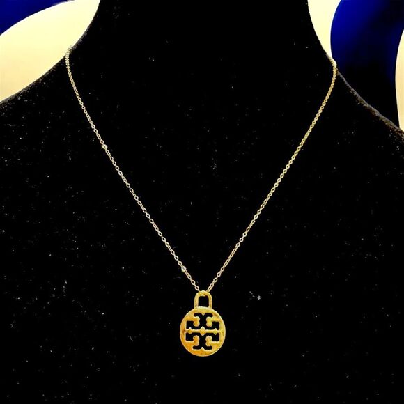 TORY BURCH 18K GOLD CHARM LOGO NECKLACE MADE IN ITALY - Picture 2 of 5